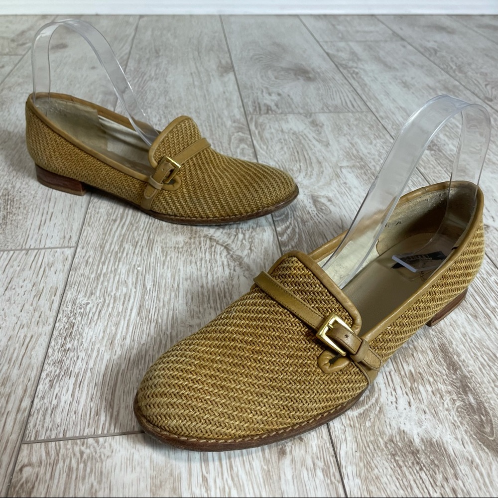 STUART WEITZMAN 7 woven straw leather loafers
